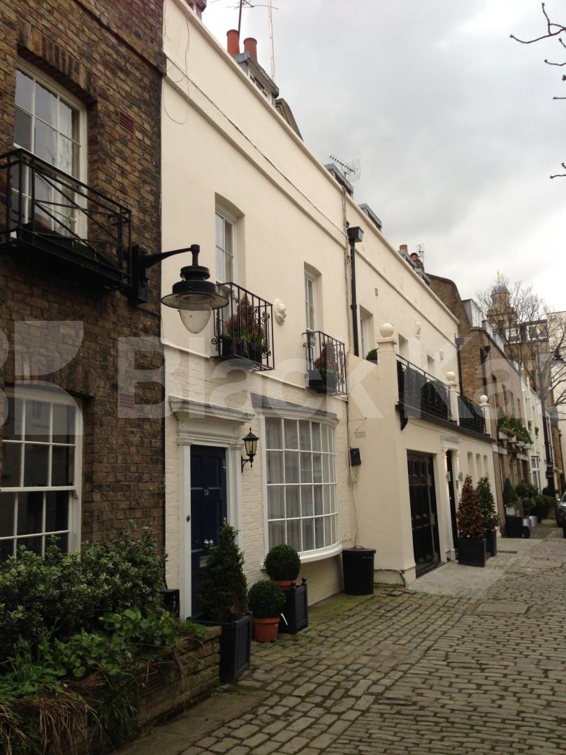 			NEW INSTRUCTION, 3 Bedroom, 1 bath, 1 reception Mews House			 Eaton Row, Belgravia